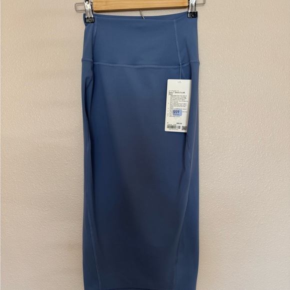 NWT Lululemon Nulu Skirt - Picture 3 of 10